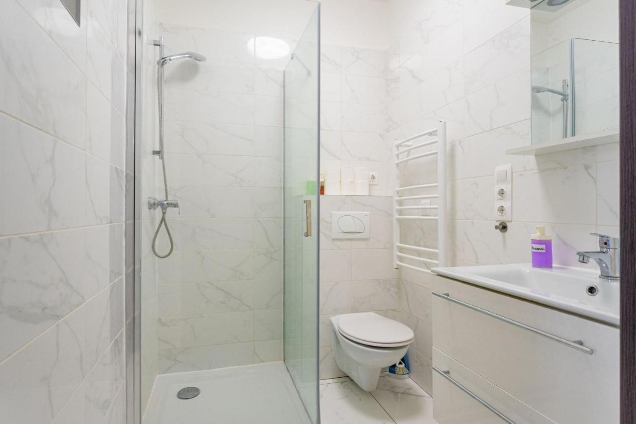 Modernized Condo At Kiraly 51 Budapest Eksteriør bilde