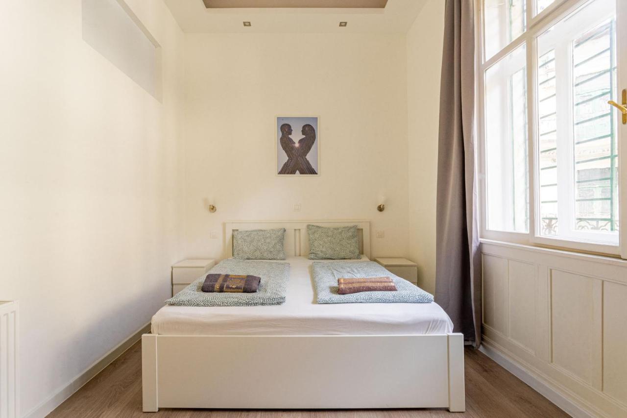 Modernized Condo At Kiraly 51 Budapest Eksteriør bilde