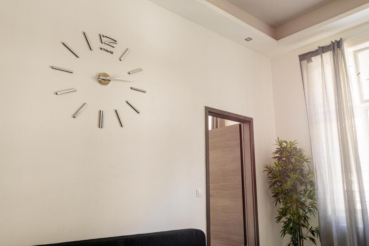 Modernized Condo At Kiraly 51 Budapest Eksteriør bilde