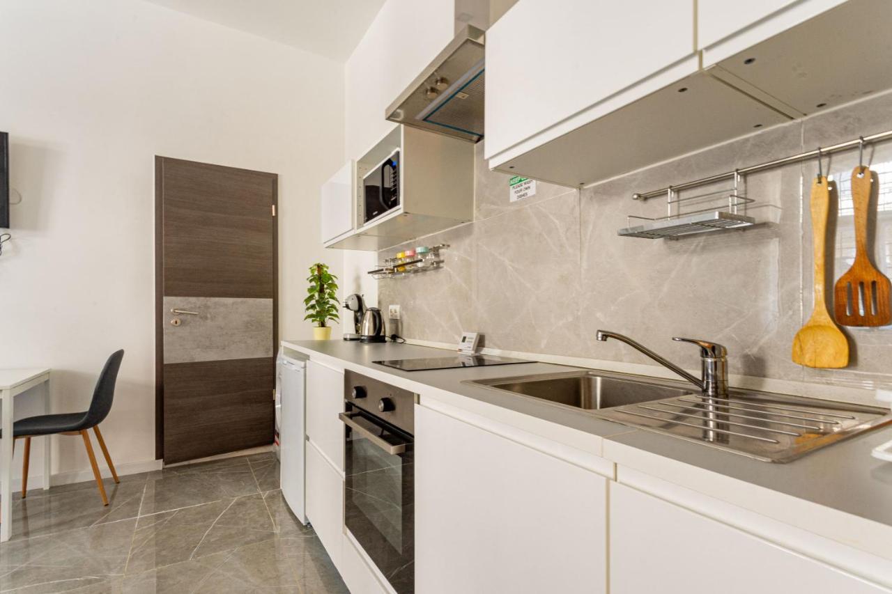 Modernized Condo At Kiraly 51 Budapest Eksteriør bilde